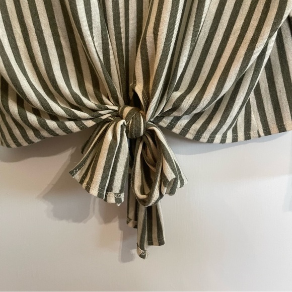 Final Touch Women’s Size Small Green and Cream Top - Picture 4 of 9